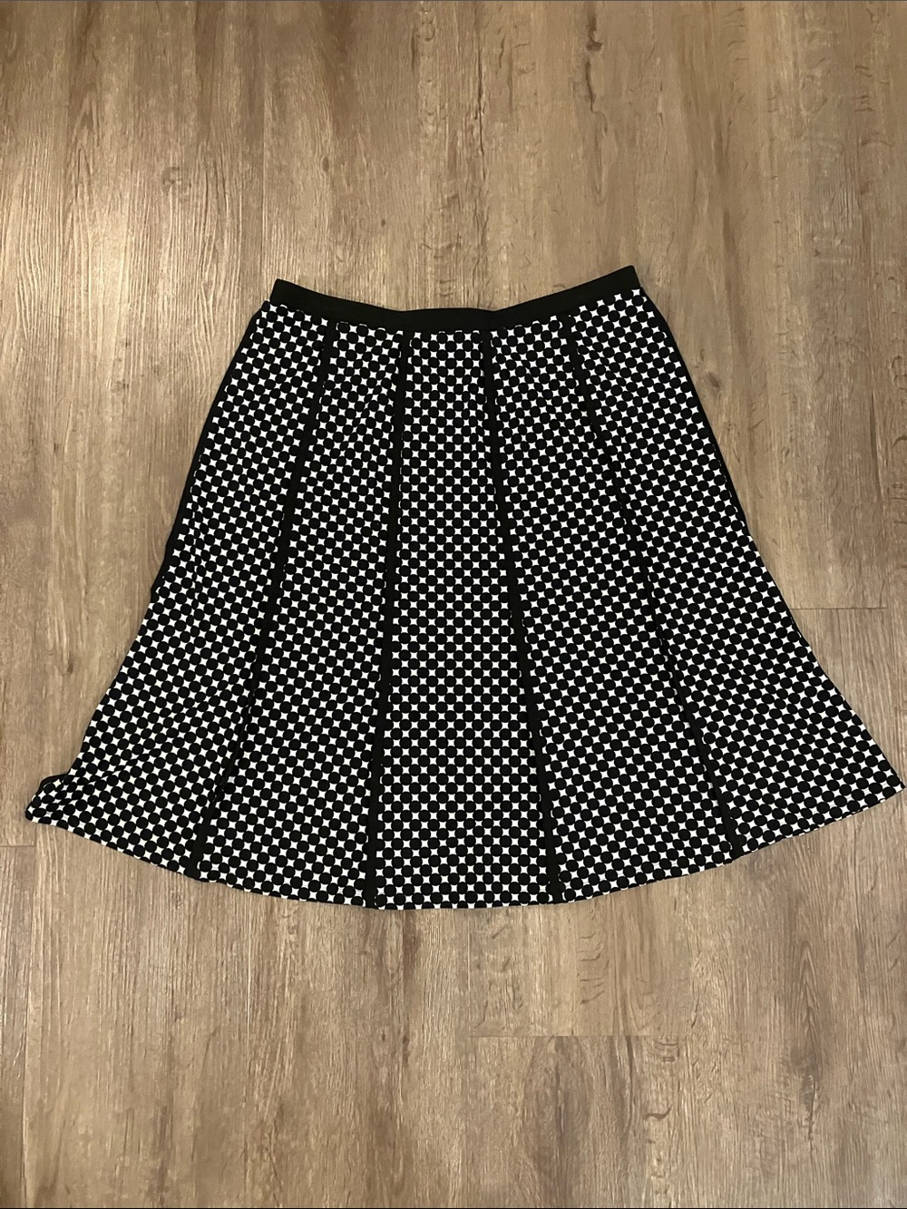 Rob & Ali Black and White Patterned A-Line Skirt